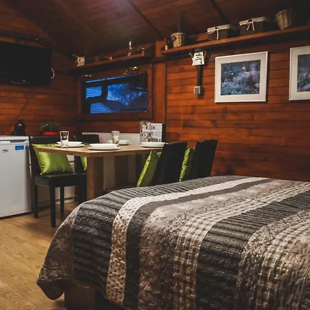 Lucky בית נופש קטז אוב סבי